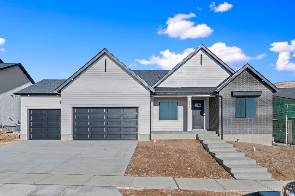 Photo of 185 W GLENBRITTLE DR #215, Lehi, UT 84048 (MLS # 2133568)