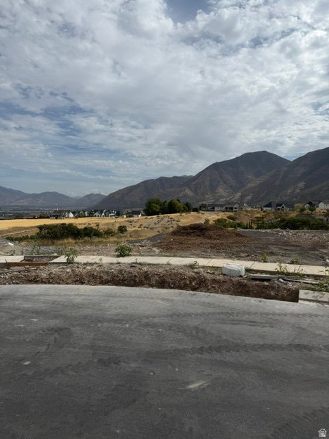 Photo of 920 N MOUNTAIN VIEW DR #90, Elk Ridge, UT 84651 (MLS # 2180325)