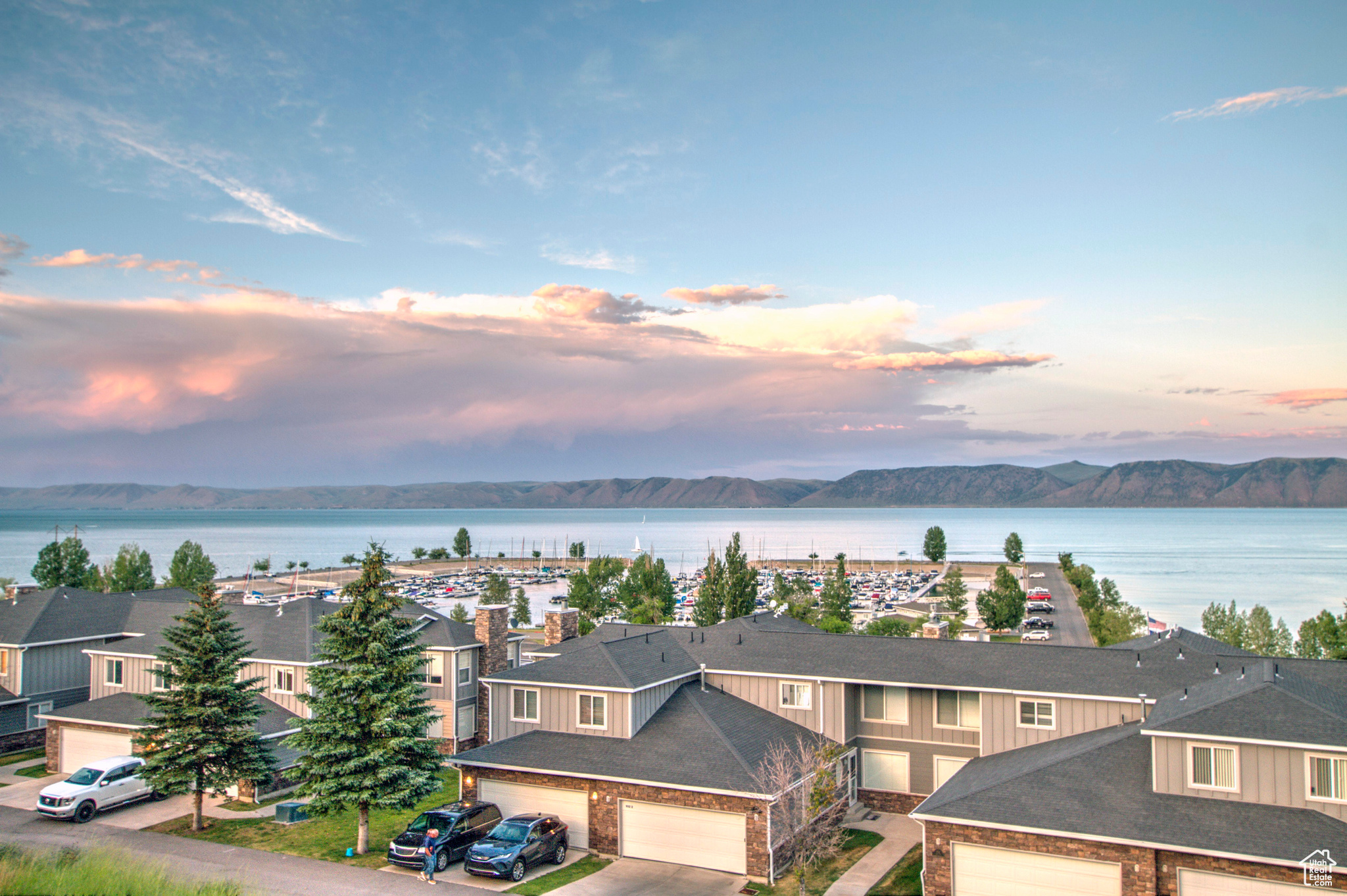 HARBORVIEW TOWNHOMES - Residential