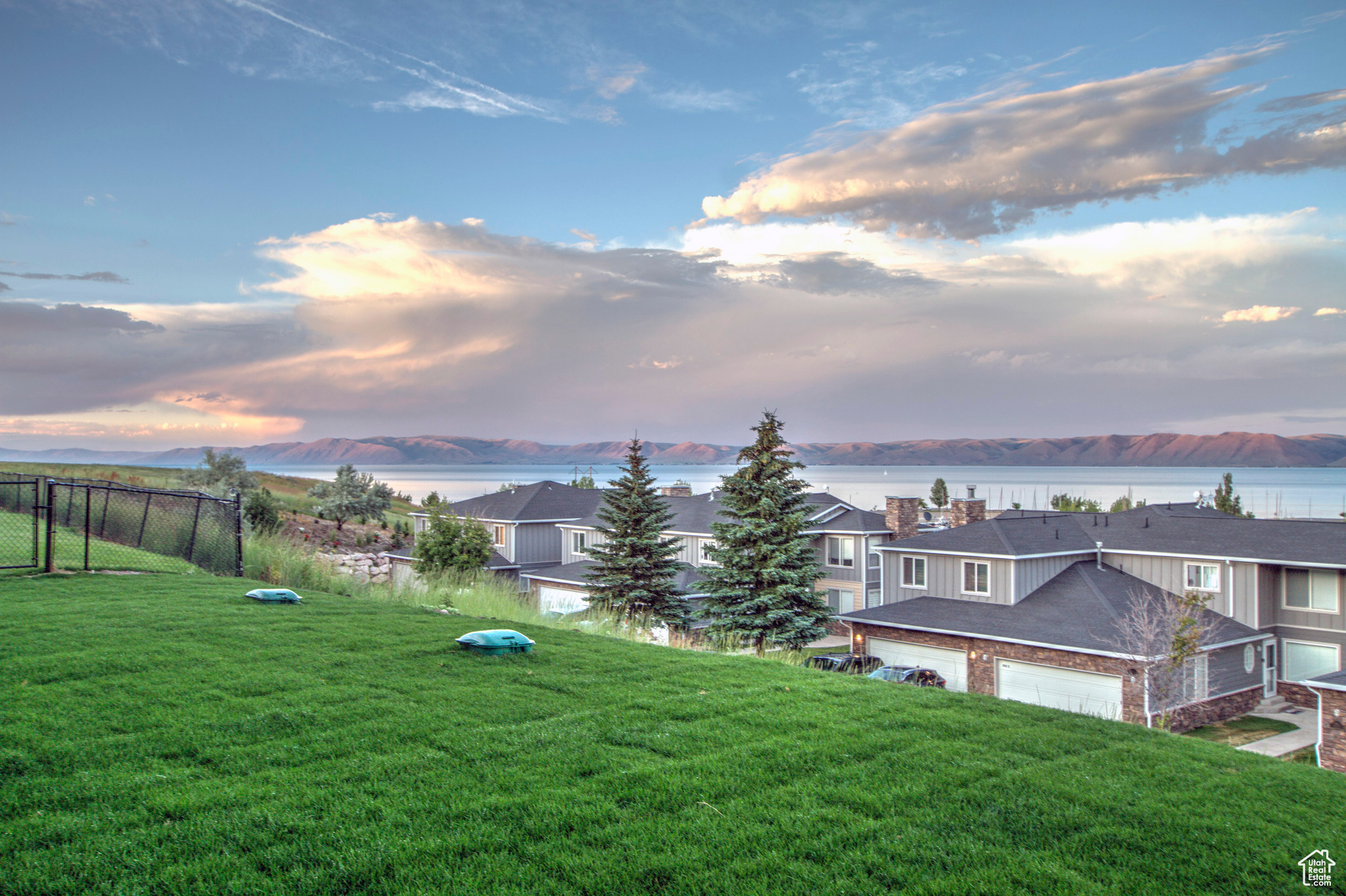 HARBORVIEW TOWNHOMES - Residential