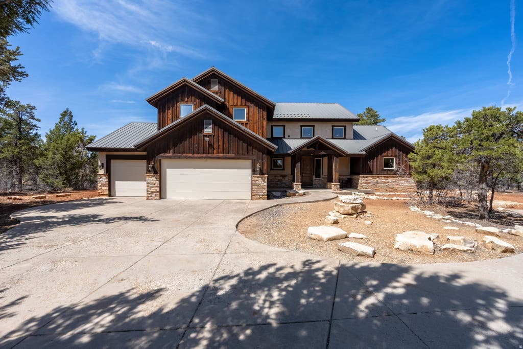 Photo of 710 S ZION DR #50, Orderville, UT 84758 (MLS # 2176646)