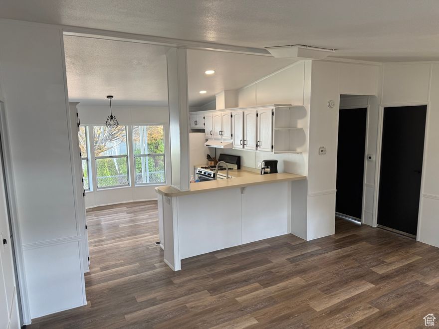 ***Open House*** Saturday October 4th 10AM-12PM Welcome to this beautiful and well maintained double wide mobile home. Centrally located with easy access to nearby freeways and shopping. Call to schedule a private showing.  Square footage figures are provided as a courtesy estimate only and were obtained from public records.  Buyer is advised to obtain an independent measurement.