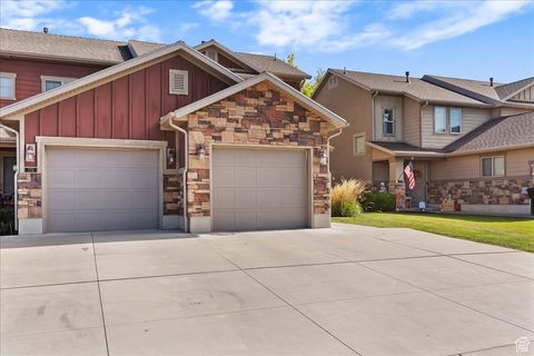 Tiny photo for 772 N CRIMSON CT, Kaysville, UT 84037 (MLS # 2115228)