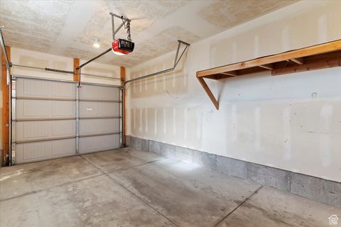Tiny photo for 772 N CRIMSON CT, Kaysville, UT 84037 (MLS # 2115228)
