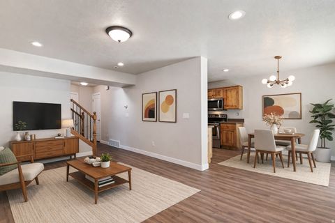 Tiny photo for 772 N CRIMSON CT, Kaysville, UT 84037 (MLS # 2115228)