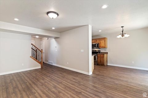Tiny photo for 772 N CRIMSON CT, Kaysville, UT 84037 (MLS # 2115228)