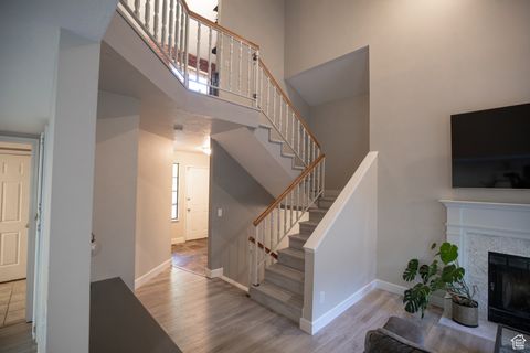 Tiny photo for 2204 E COUNTRY VIEW LN S, Cottonwood Heights, UT 84121 (MLS # 2117037)