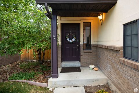 Tiny photo for 2204 E COUNTRY VIEW LN S, Cottonwood Heights, UT 84121 (MLS # 2117037)