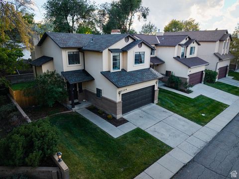 Tiny photo for 2204 E COUNTRY VIEW LN S, Cottonwood Heights, UT 84121 (MLS # 2117037)