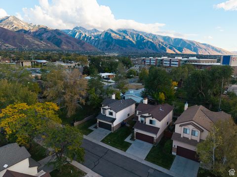 Tiny photo for 2204 E COUNTRY VIEW LN S, Cottonwood Heights, UT 84121 (MLS # 2117037)