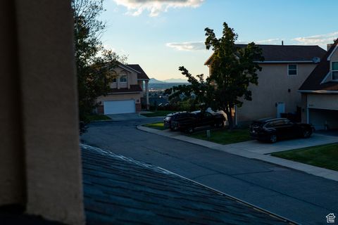 Tiny photo for 2204 E COUNTRY VIEW LN S, Cottonwood Heights, UT 84121 (MLS # 2117037)