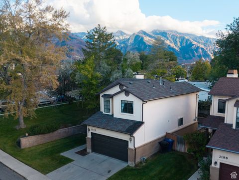 Photo of 2204 E COUNTRY VIEW LN S, Cottonwood Heights, UT 84121 (MLS # 2117037)