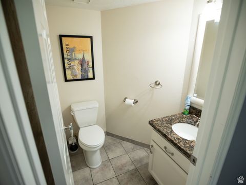 Tiny photo for 2204 E COUNTRY VIEW LN S, Cottonwood Heights, UT 84121 (MLS # 2117037)