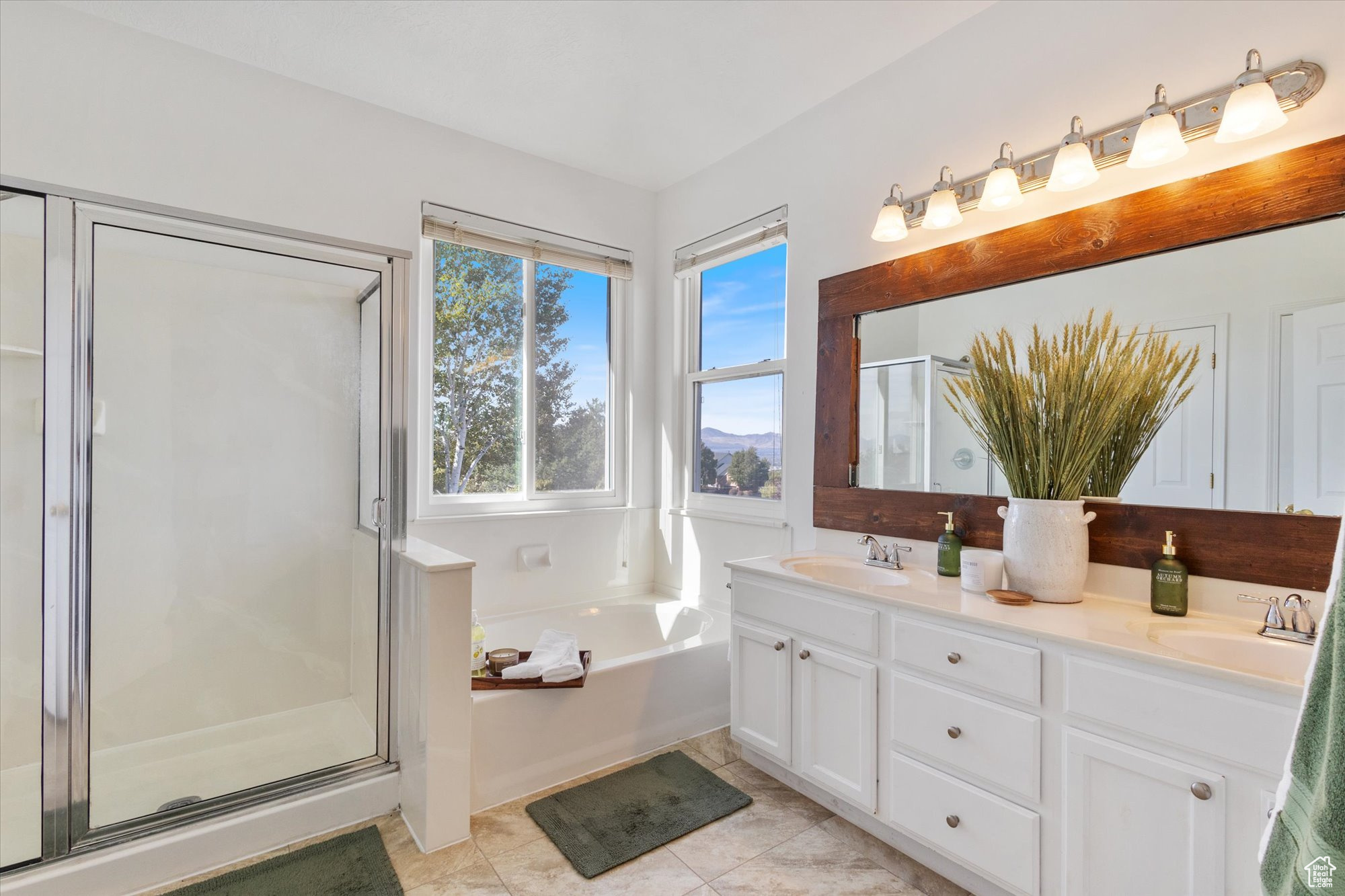 SOUTH MOUNTAIN - Residential