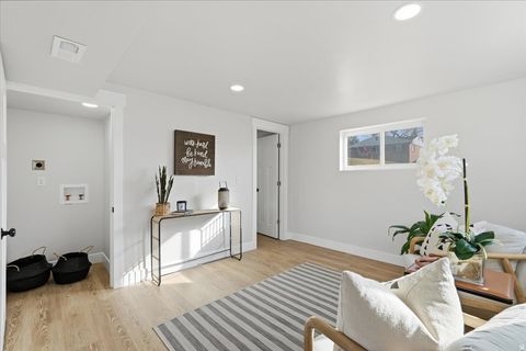 Tiny photo for 291 E 1950 S, Bountiful, UT 84010 (MLS # 2135731)