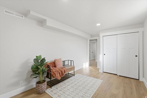 Tiny photo for 291 E 1950 S, Bountiful, UT 84010 (MLS # 2135731)