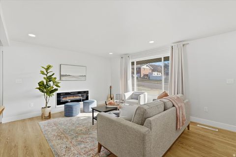 Tiny photo for 291 E 1950 S, Bountiful, UT 84010 (MLS # 2135731)