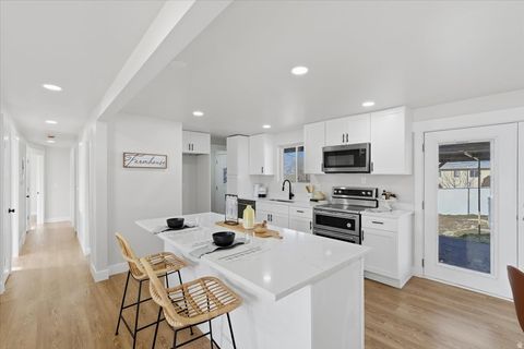 Tiny photo for 291 E 1950 S, Bountiful, UT 84010 (MLS # 2135731)