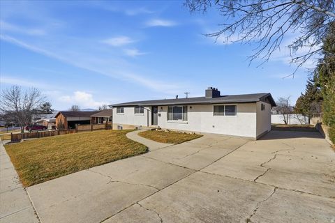 Tiny photo for 291 E 1950 S, Bountiful, UT 84010 (MLS # 2135731)