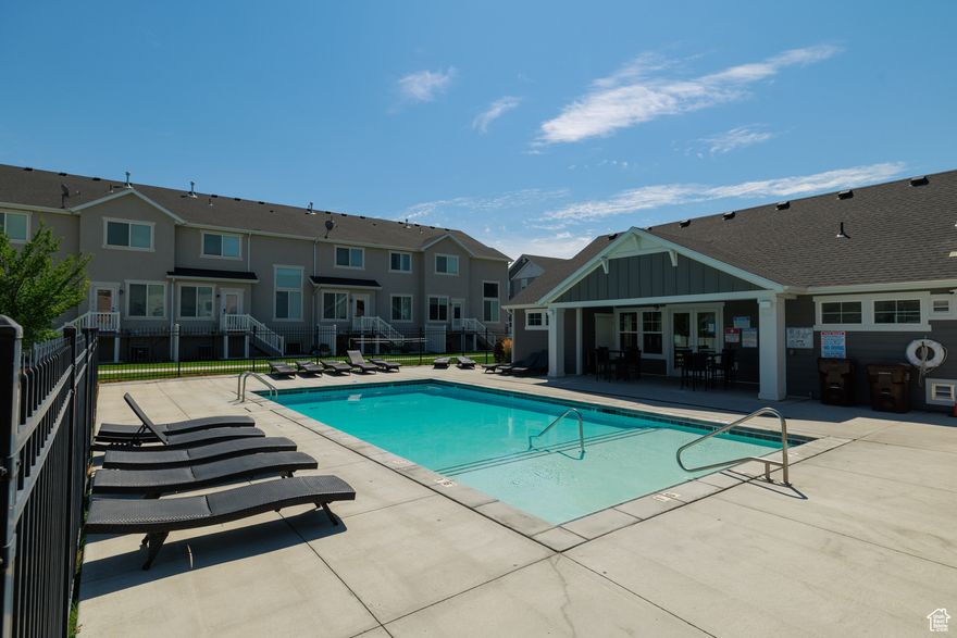 *Back on market; previous buyer was unable to qualify for financing*  With vaulted ceilings, all appliances included, brand new carpet, quartz countertops, and a pool, what's not to love?  This home in conveniently located minutes from both I-15 and 2100 N making any commutes or travel a breeze.  This unit is directly across from the clubhouse making summer pool days that much more convenient.  Don't miss out on this incredible value, call today for a private showing.