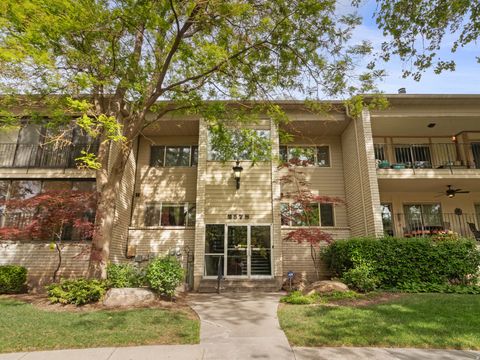 Photo of 2578 S ELIZABETH ST E #3, Salt Lake City, UT 84106 (MLS # 2154595)