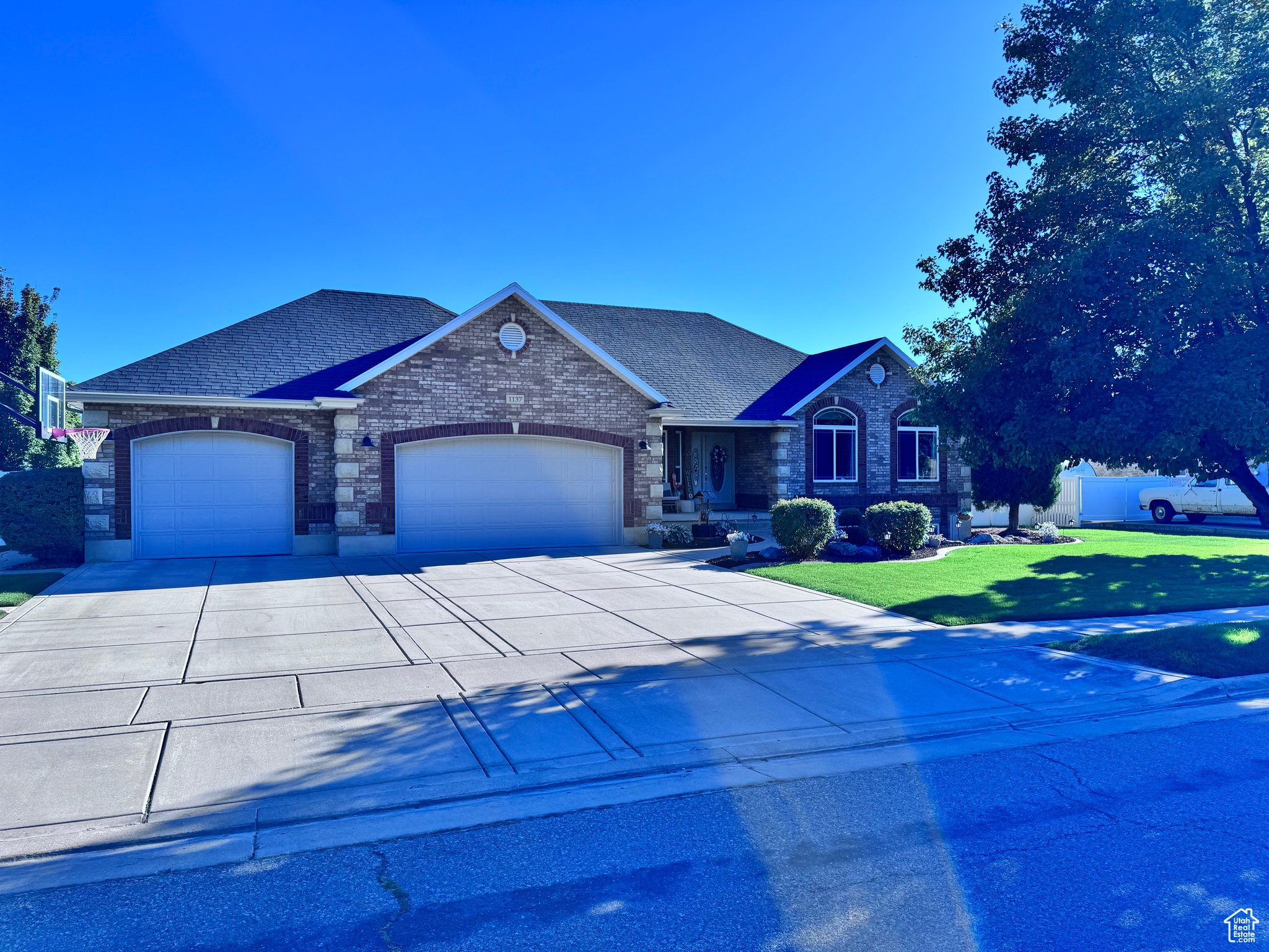 PARKWOOD ESTATES - Residential