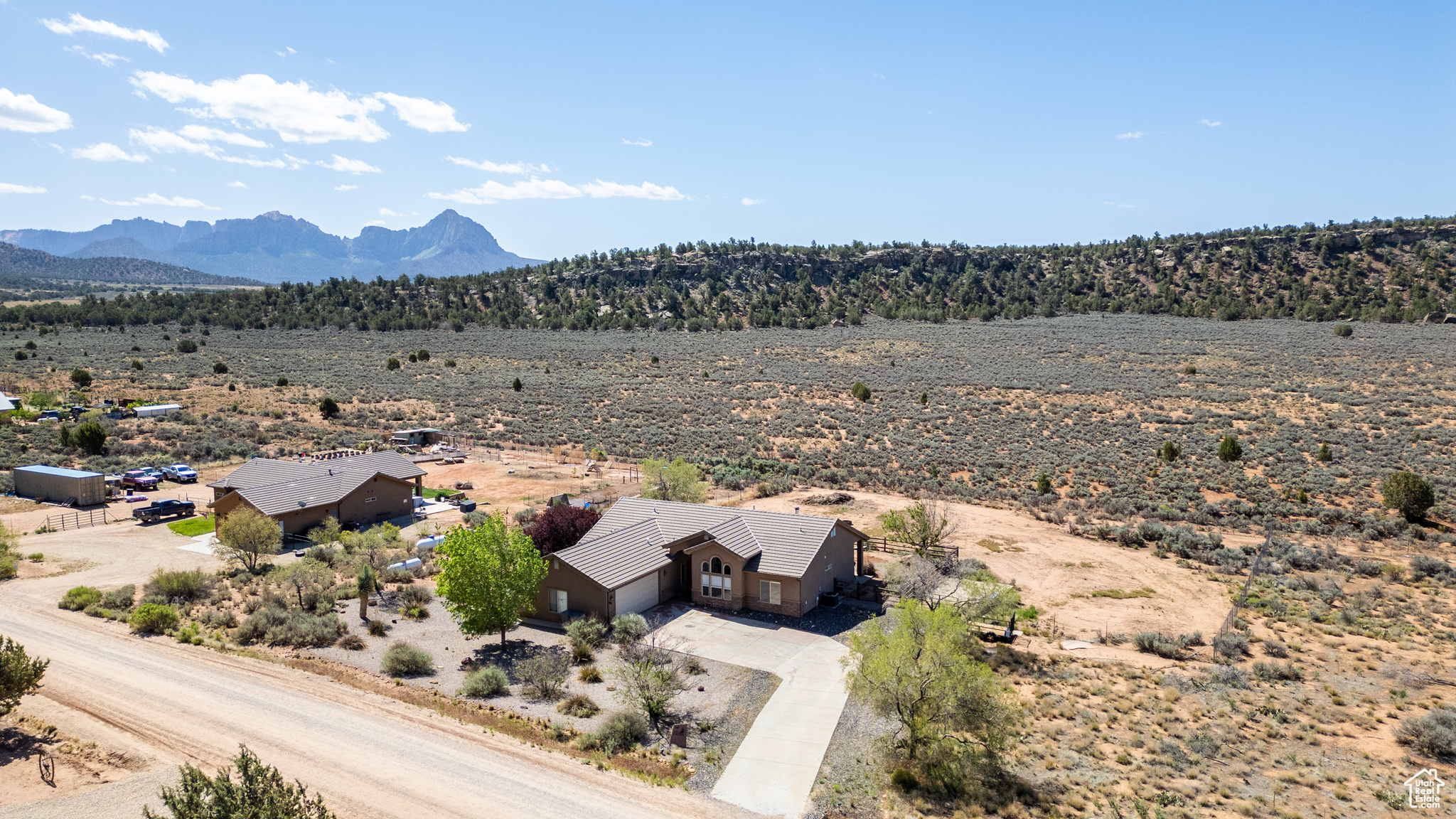 881 W Smithsonian Way, Apple Valley, Utah image 2