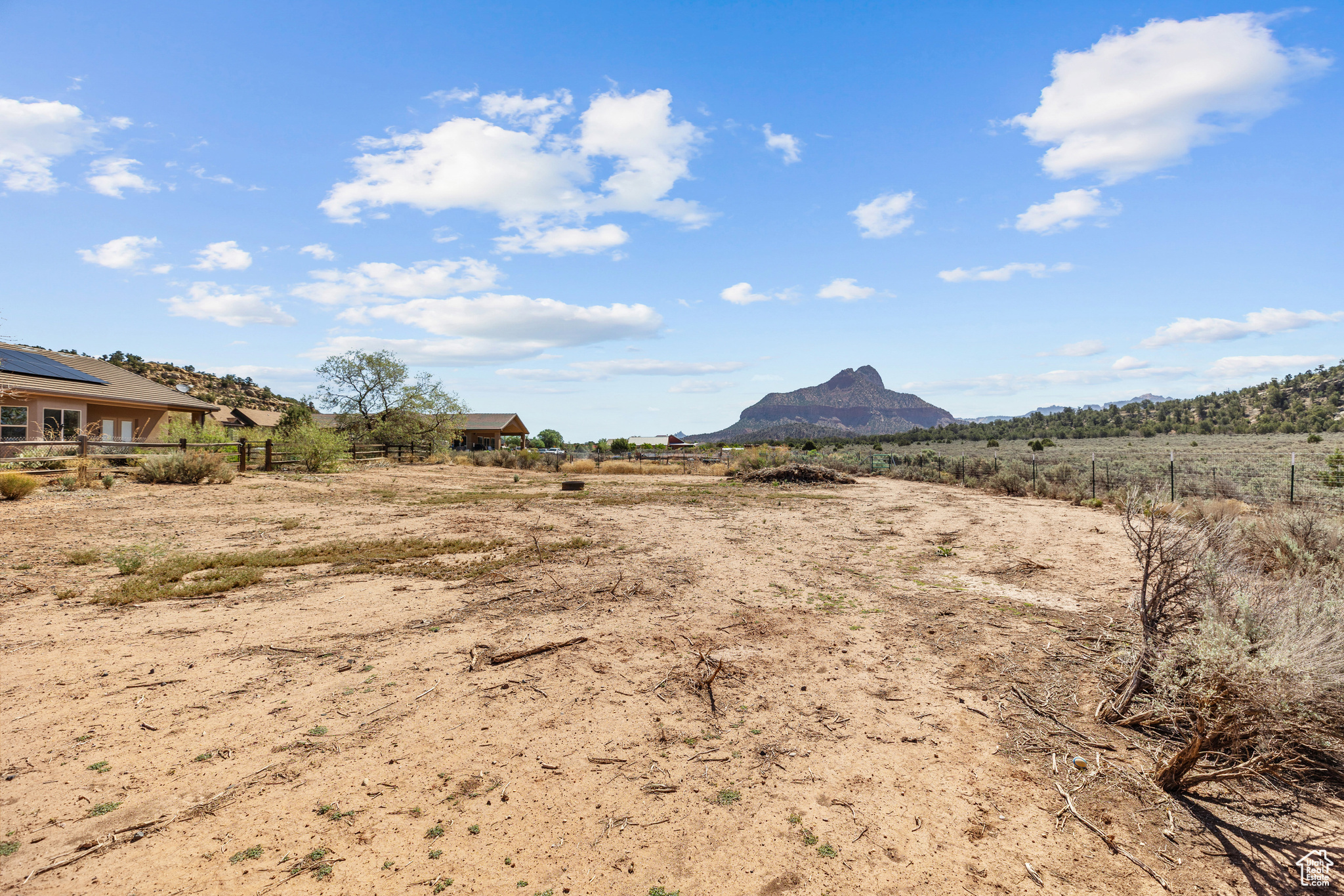 881 W Smithsonian Way, Apple Valley, Utah image 34