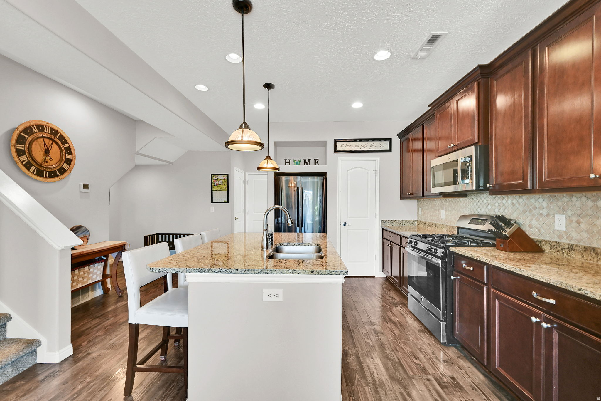 AVENUES AT THE STATION - Residential