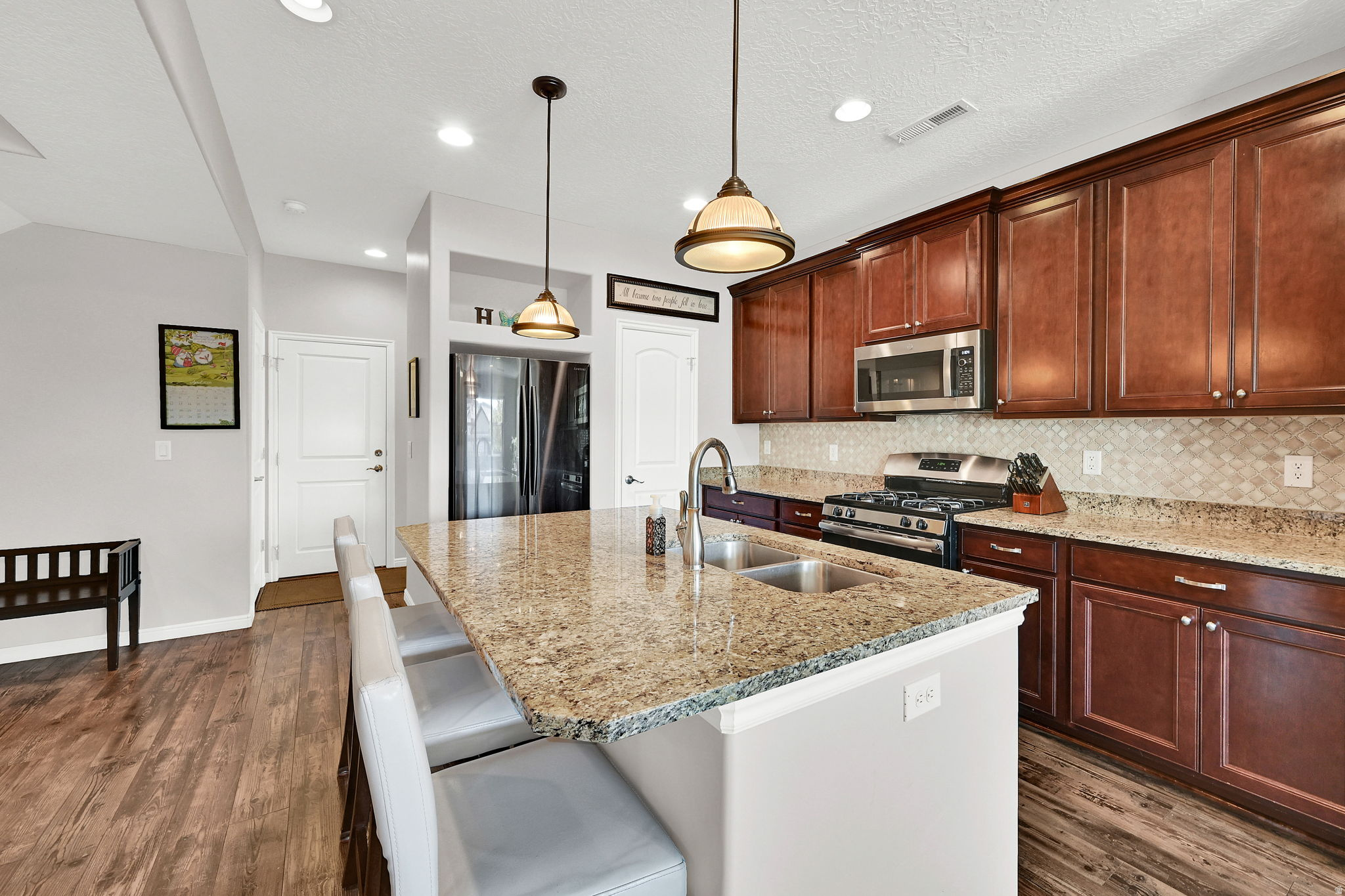 AVENUES AT THE STATION - Residential