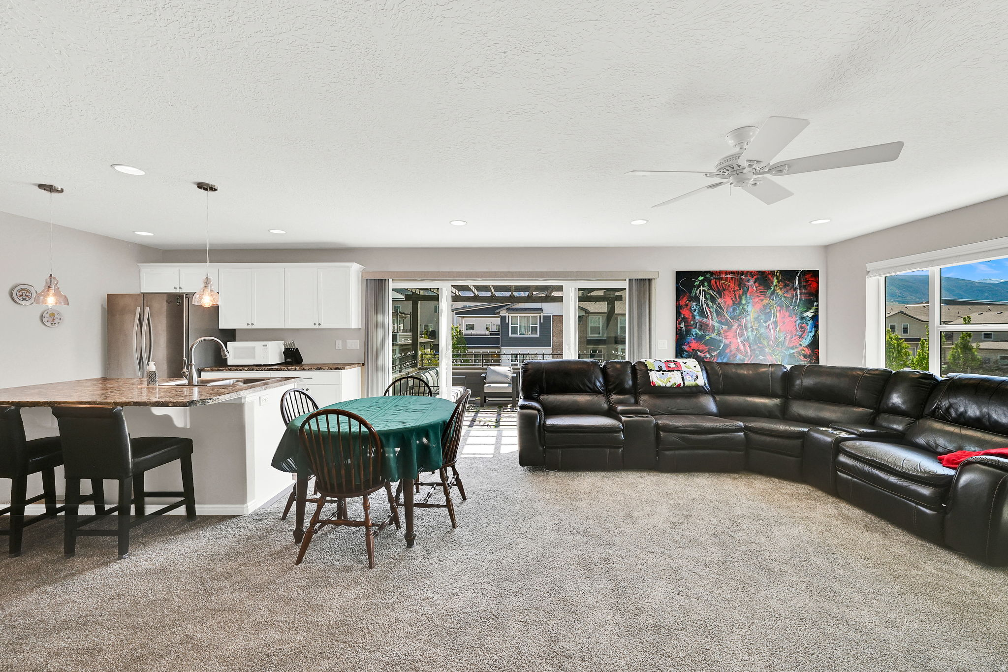 AVENUES AT THE STATION - Residential