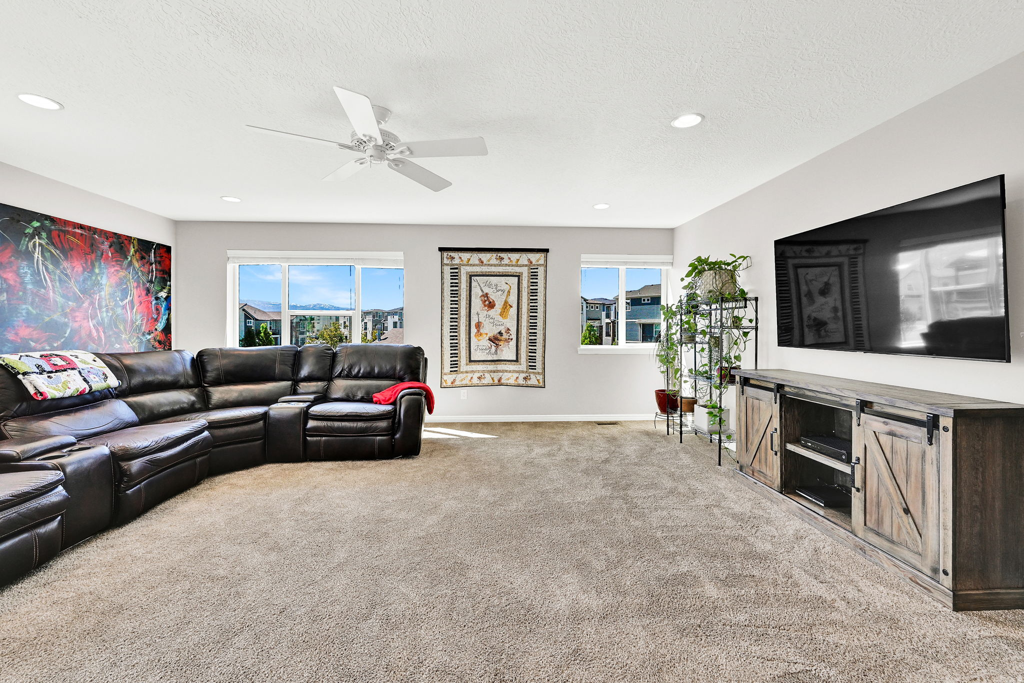 AVENUES AT THE STATION - Residential