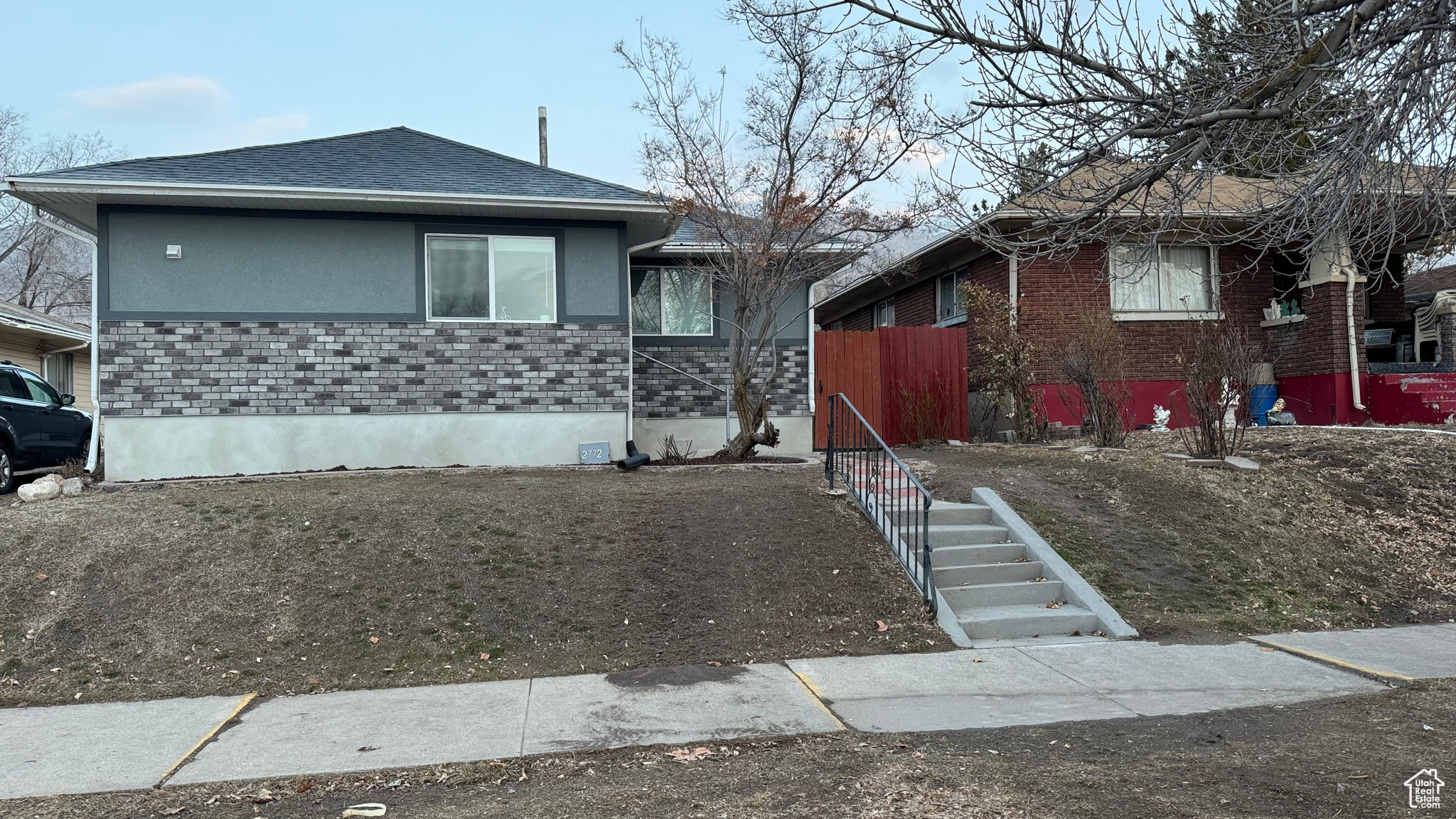 Charming 4 bedrooms and 2 baths  home, Very nice remodeled, close to Weber State, new paint and new carpet, New appliances, Jetta tub in one of the bathrooms, nice big barckyard and parking on the back of the house.Buyer and buyer's agent to verify all info.