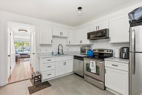 Tiny photo for 1280 N FORBES PKWY #C, Salt Lake City, UT 84116 (MLS # 2120503)