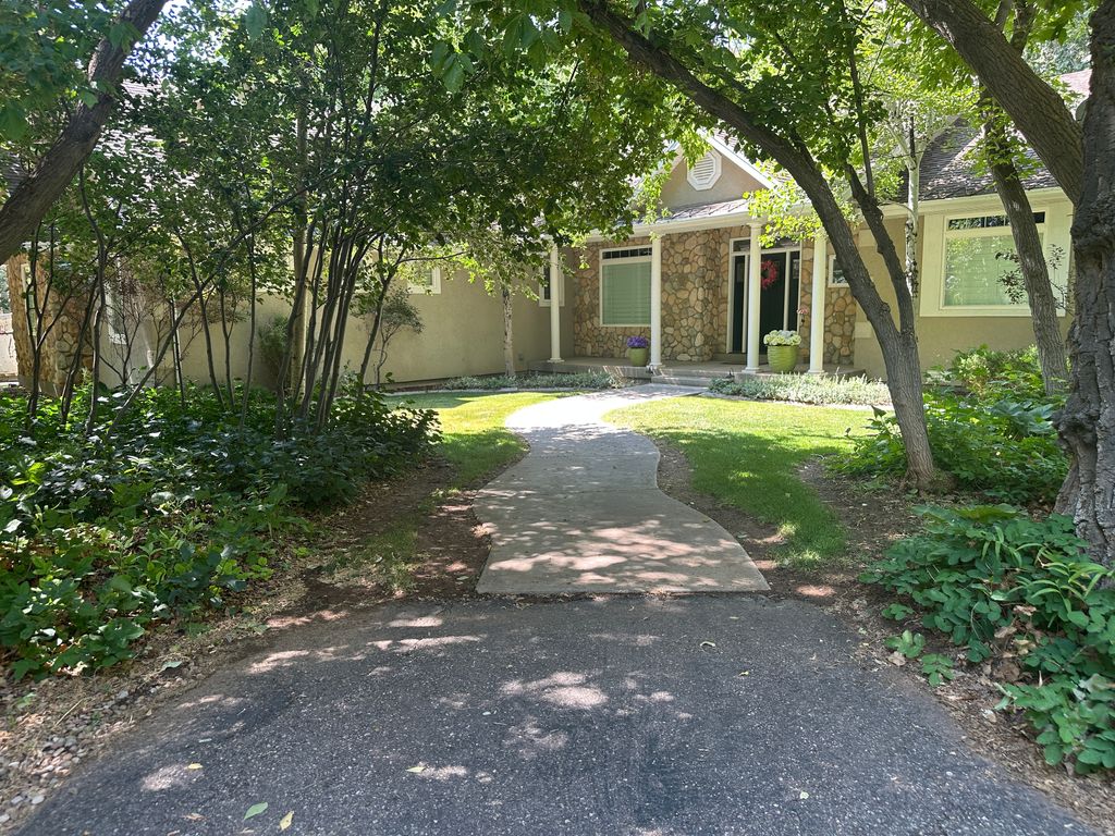 Photo of 7737 W SAWTOOTH CV N, Vernal, UT 84078 (MLS # 2139051)