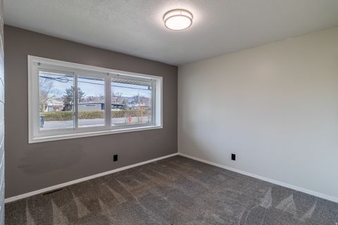 Tiny photo for 736 E 4200 S, Salt Lake City, UT 84107 (MLS # 2129051)