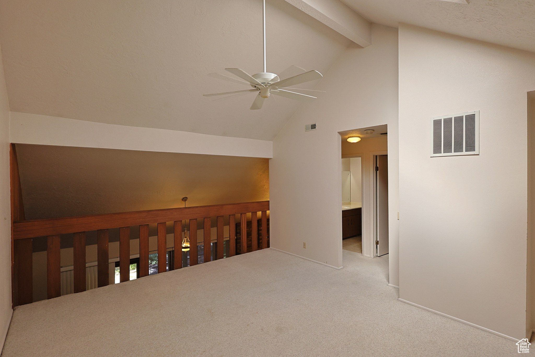 WHITE BARN - Residential Income