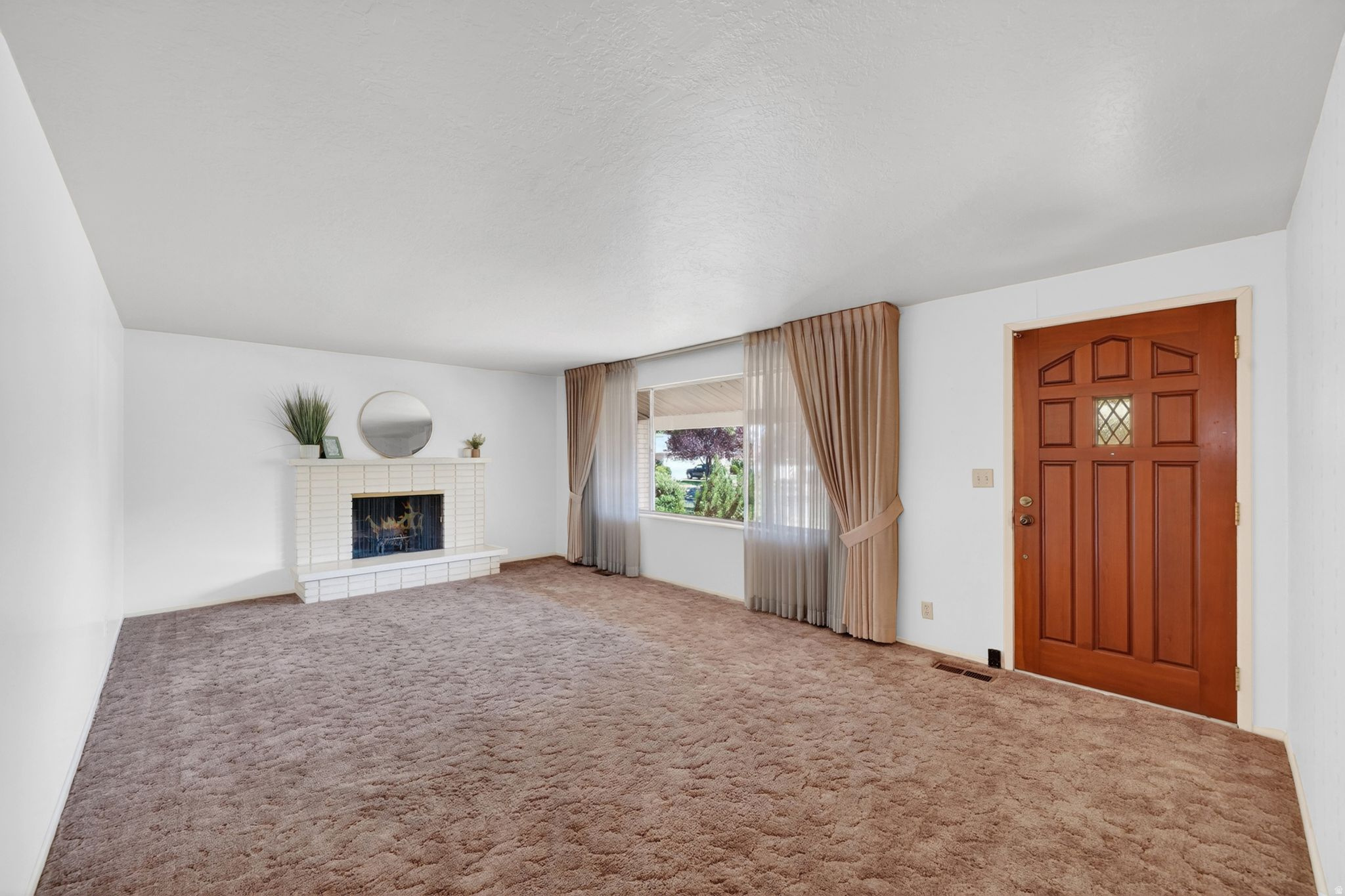 NOB HILL - Residential