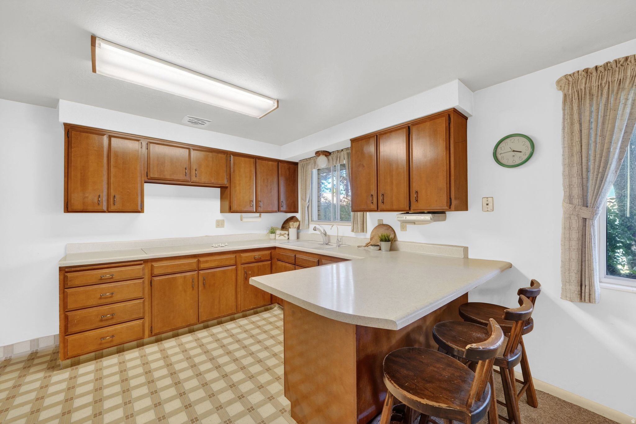 NOB HILL - Residential