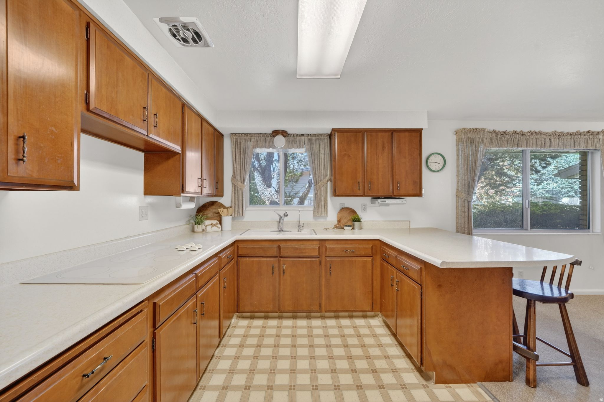 NOB HILL - Residential