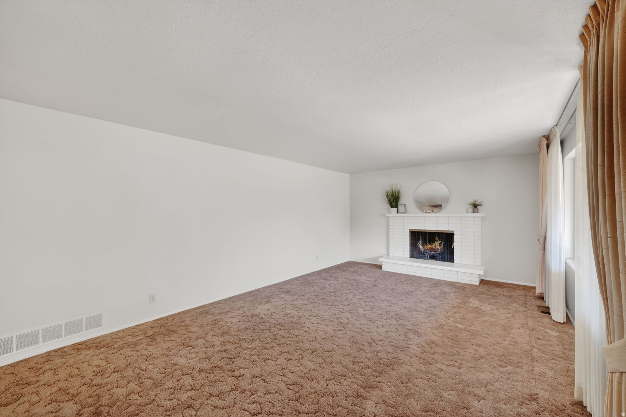 NOB HILL - Residential