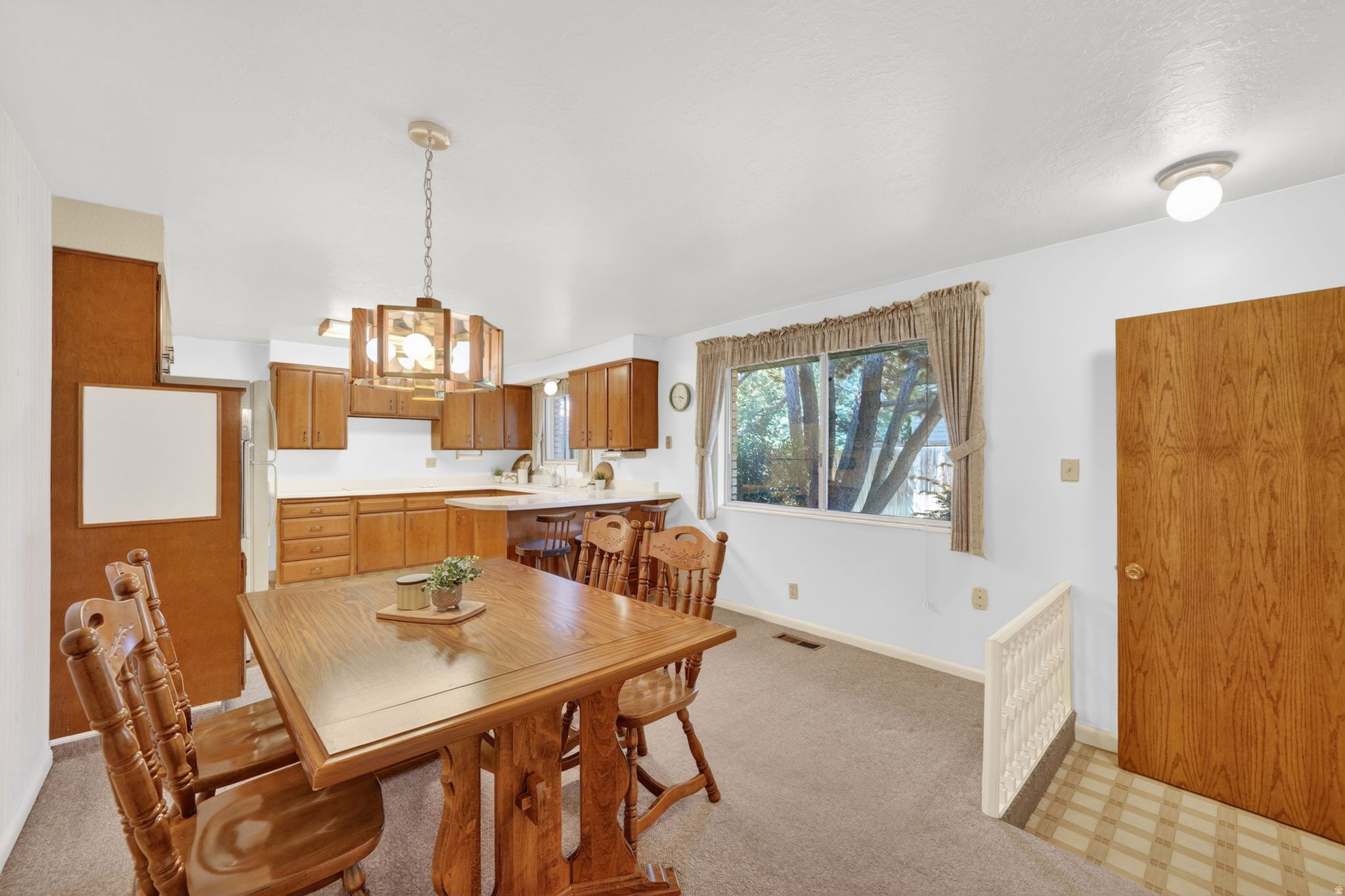 NOB HILL - Residential