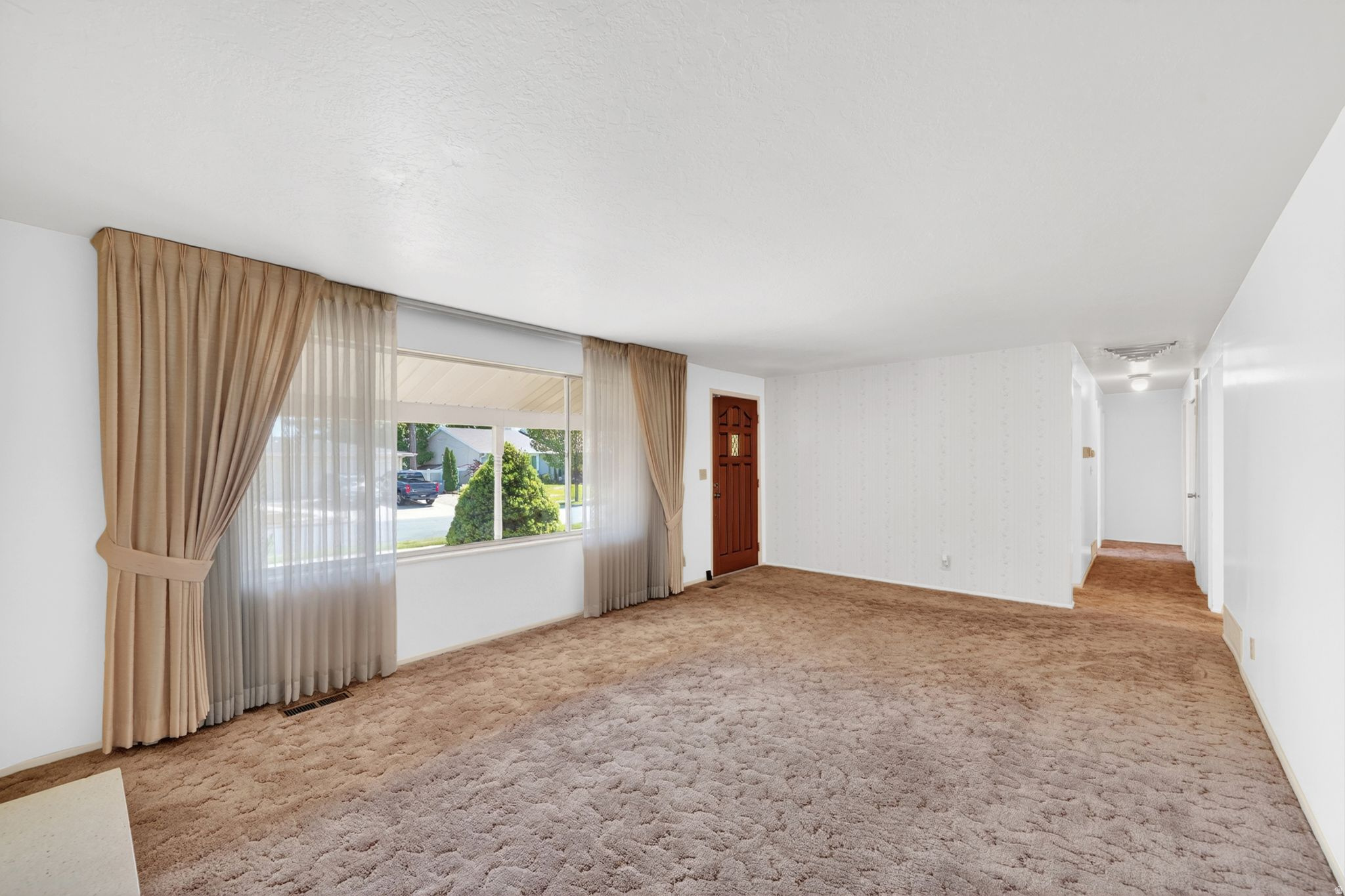 NOB HILL - Residential