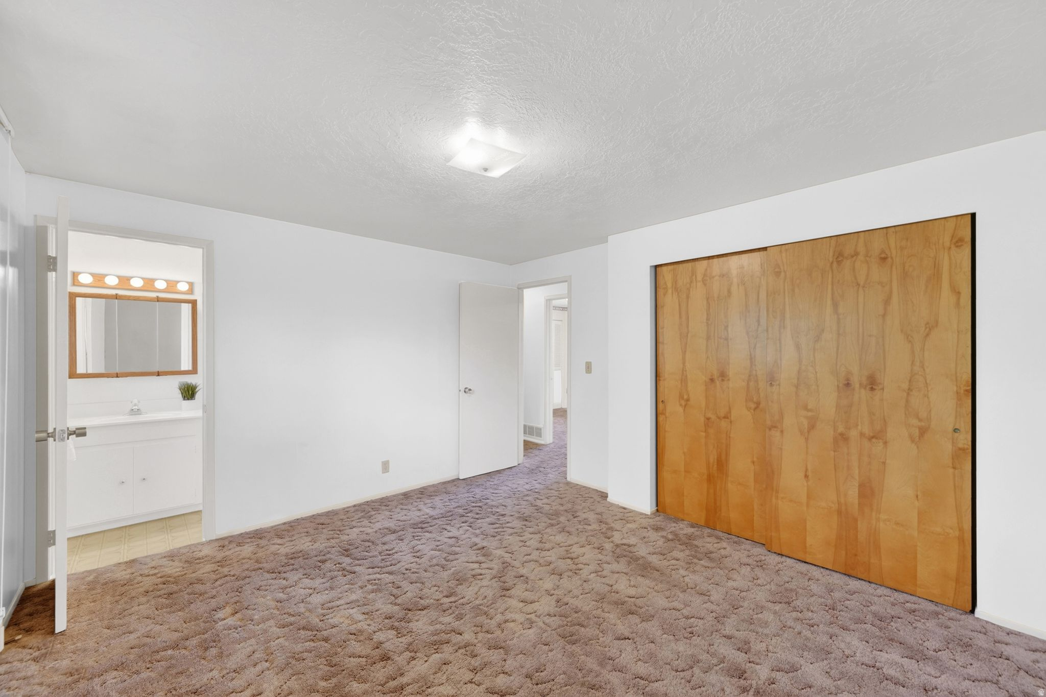 NOB HILL - Residential
