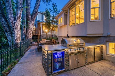 Tiny photo for 733 E MILLCREEK PARK CIR, Salt Lake City, UT 84106 (MLS # 2180262)