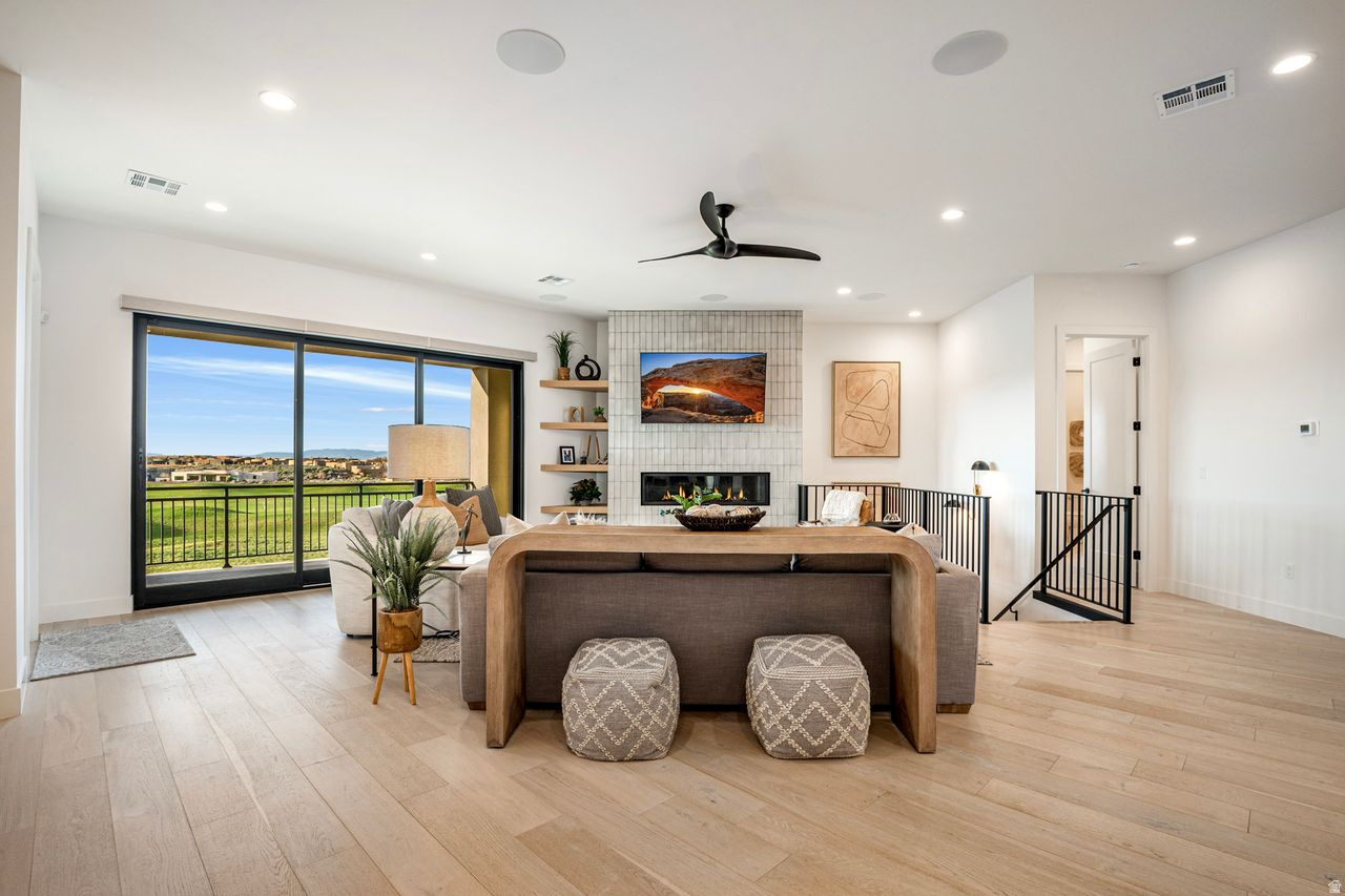 LEDGES OF ST GEORGE PH 7 - Residential