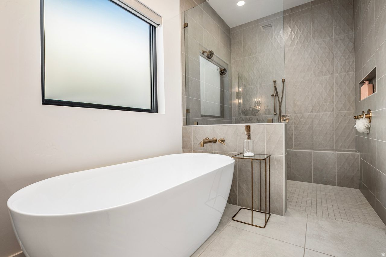 LEDGES OF ST GEORGE PH 7 - Residential