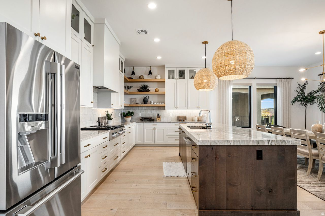 LEDGES OF ST GEORGE PH 7 - Residential