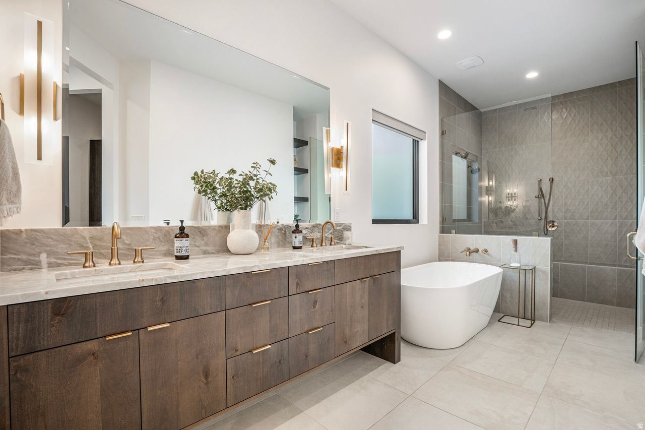 LEDGES OF ST GEORGE PH 7 - Residential