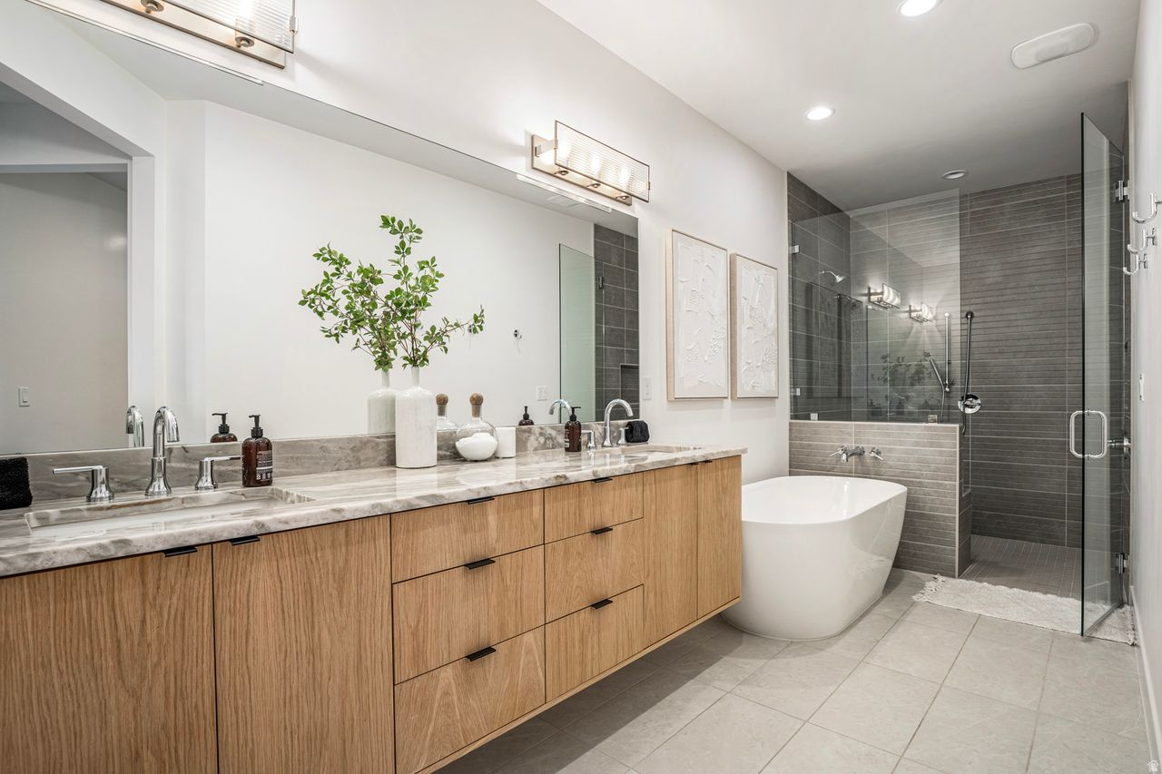 LEDGES OF ST GEORGE PH 7 - Residential